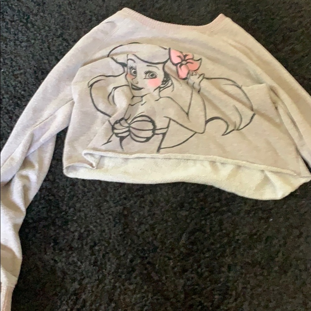 Ariel long sleeved crop top